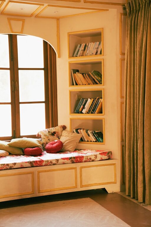 How to Create a Cosy Reading Nook at Home: Tips and Ideas